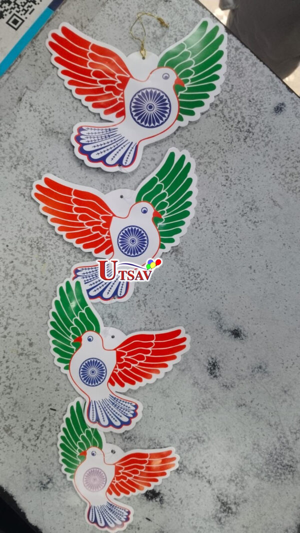Tri-color birds hanging frills